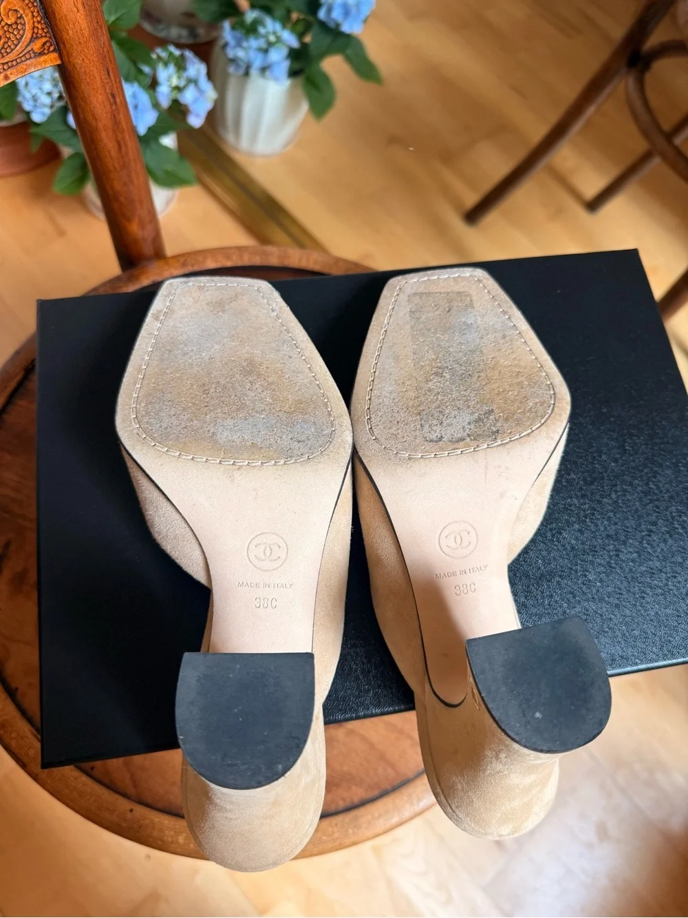 CHANEL slip mules